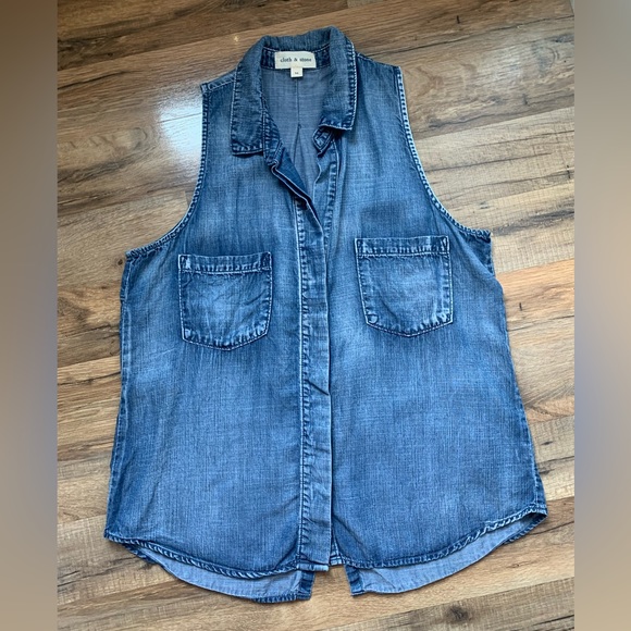 Anthropologie Tops - {cloth & stone} Anthropologie Button-down Tencel  Sleeveless Collared Top Size-M